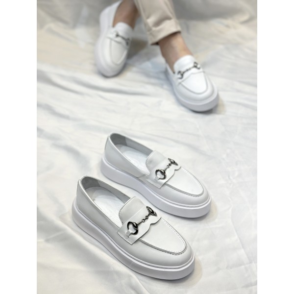 Jet Black Demir Toka Detaylı Hakiki Deri Babet Ayakkabı