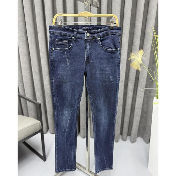 Koyu Mavi Yırtmaç Detaylı Slim Fit Erkek Jean K...