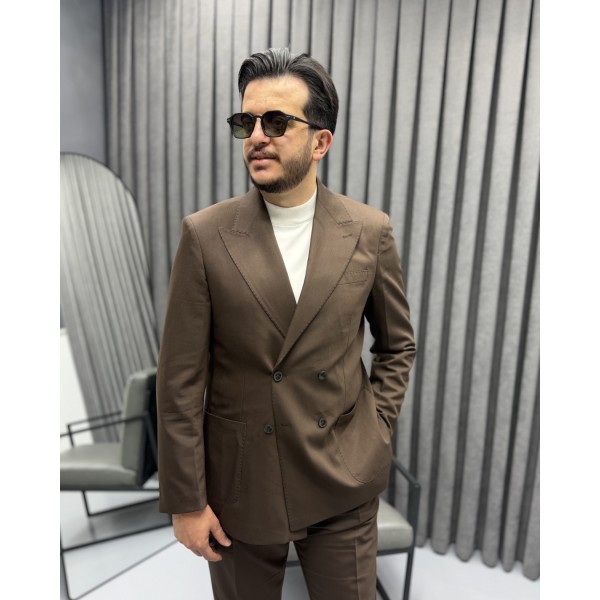 Classic Brown Kruvaze Takım Elbise Pile ve Toka Detaylı