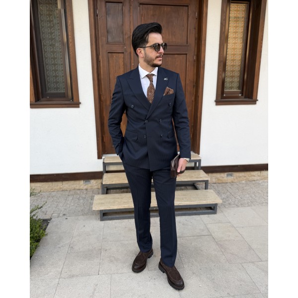 Erkek Exclusive Pinstripe Kruvaze Takım Elbise
