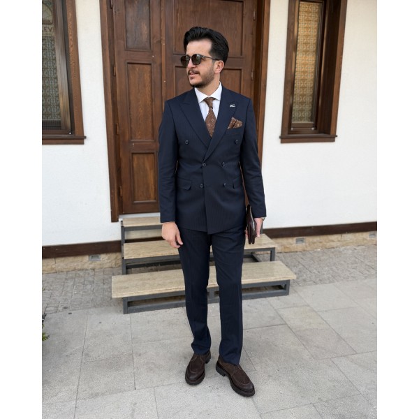 Erkek Exclusive Pinstripe Kruvaze Takım Elbise